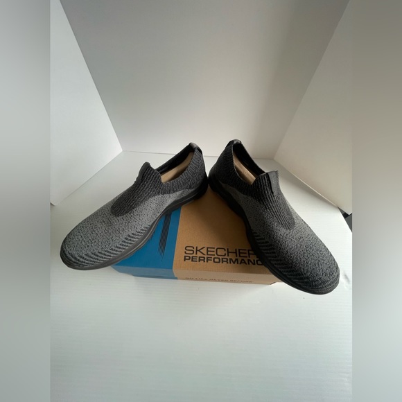 Skechers Men's GOwalk 5 - Stretch Fit Athletic Slip-On Casual Loafer. - Picture 11 of 15